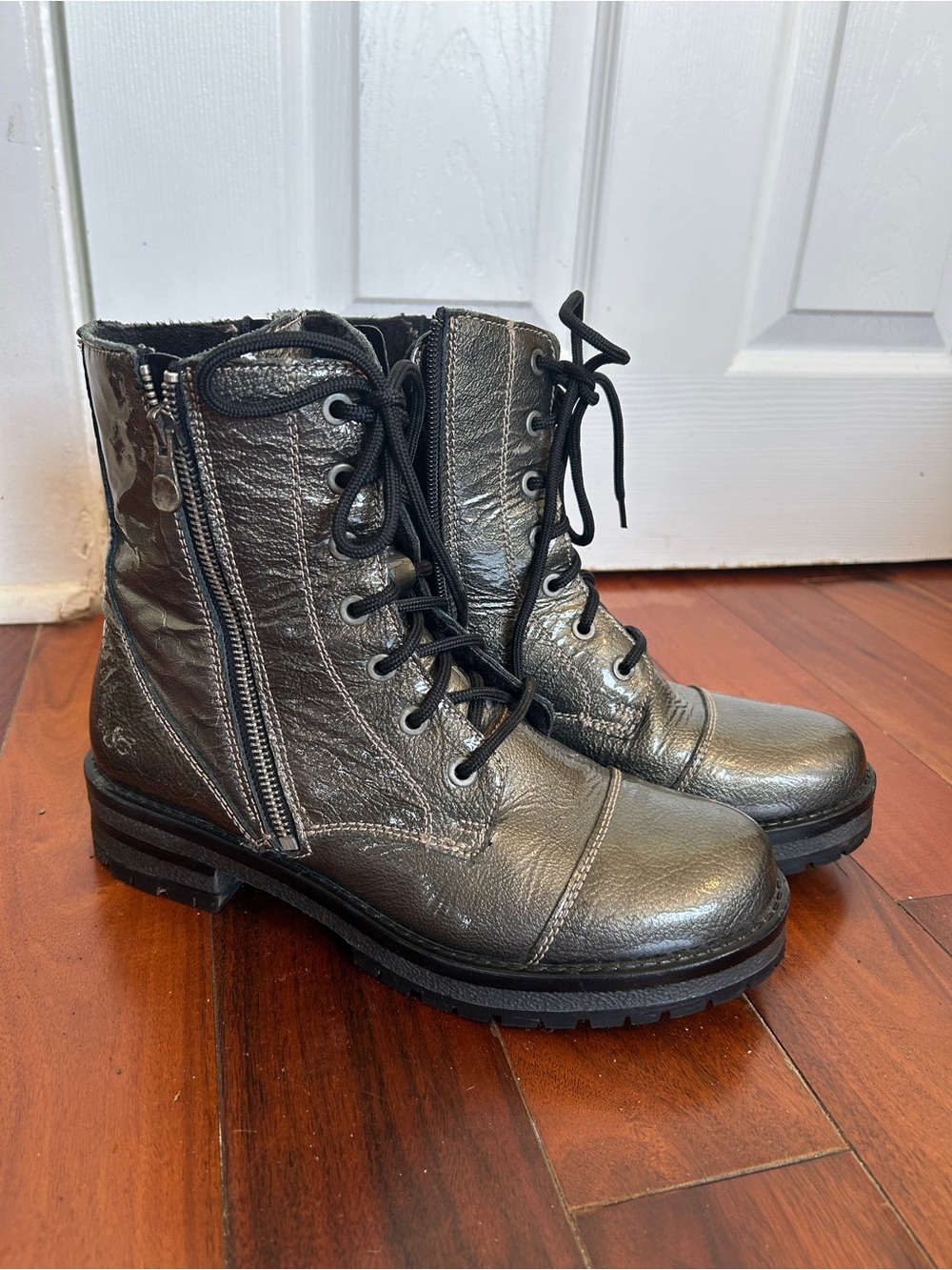 Metallic/Chrome green Lace-Up Combat Boots with Side Zipper